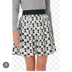 Tuckernuck Black and Cream Geometric Mini Skirt In Small